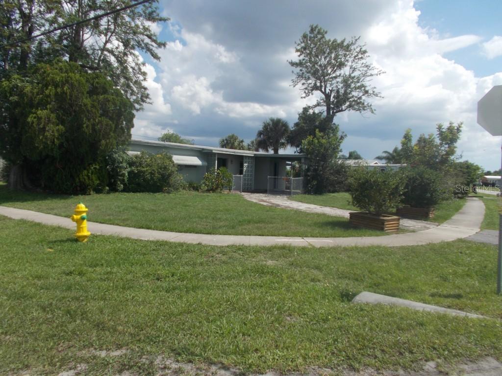 22085 Felton Ave., Port Charlotte, FL 33952
