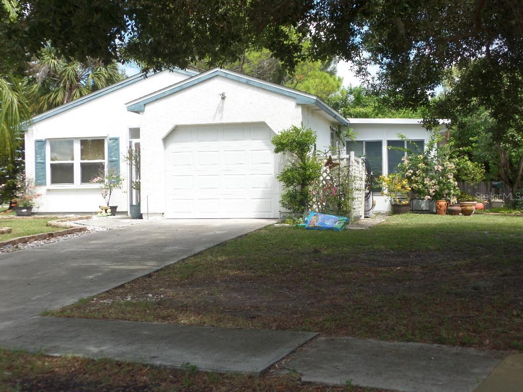 453 Ricold Ter., Port Charlotte, FL 33954