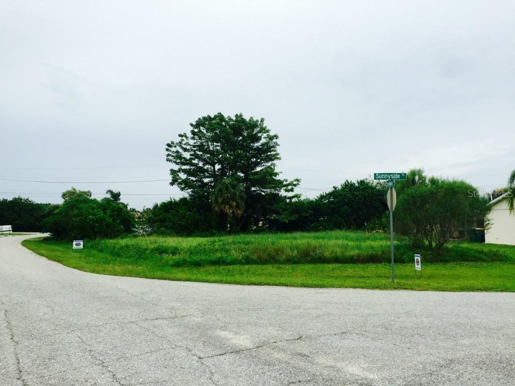 143 Sunnyside St., Port Charlotte, FL 33952