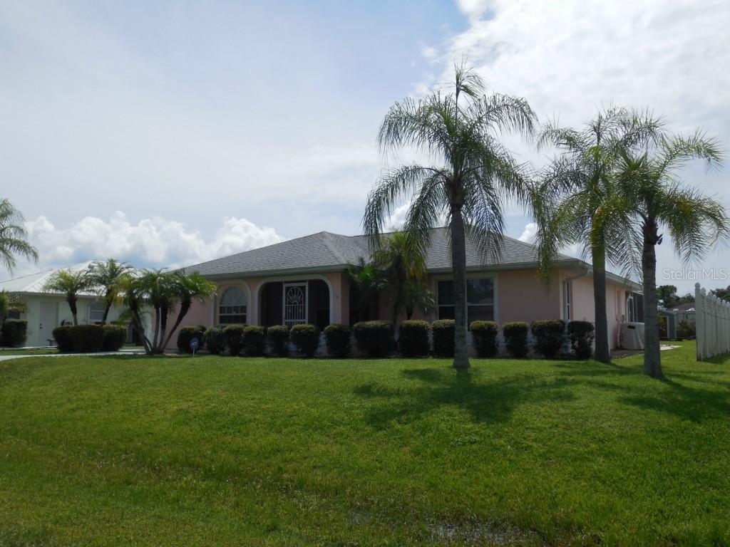 21271 Davison Ave., Port Charlotte, FL 33954