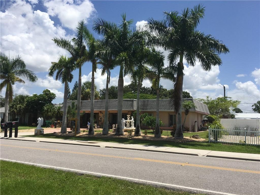 1634 Beacon Dr., Port Charlotte, FL 33952