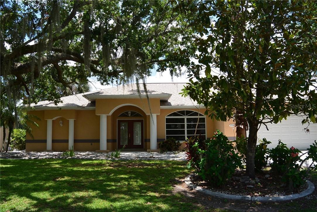 2540 Pebble Creek Pl., Port Charlotte, FL 33948