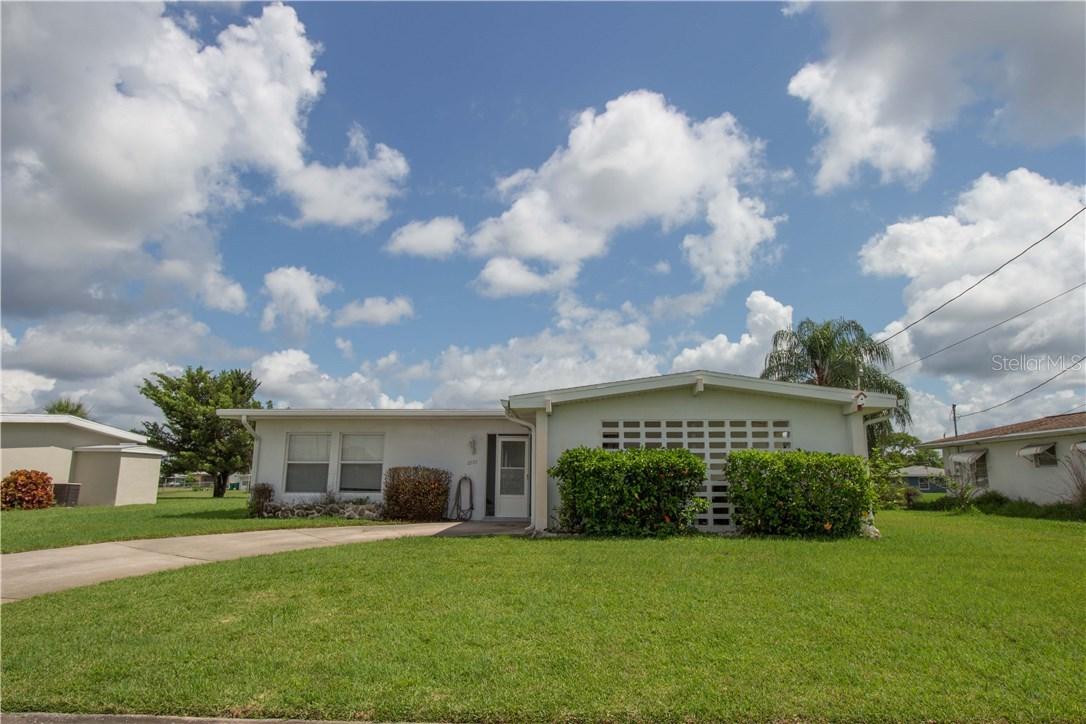 2223 Easy St., Port Charlotte, FL 33952