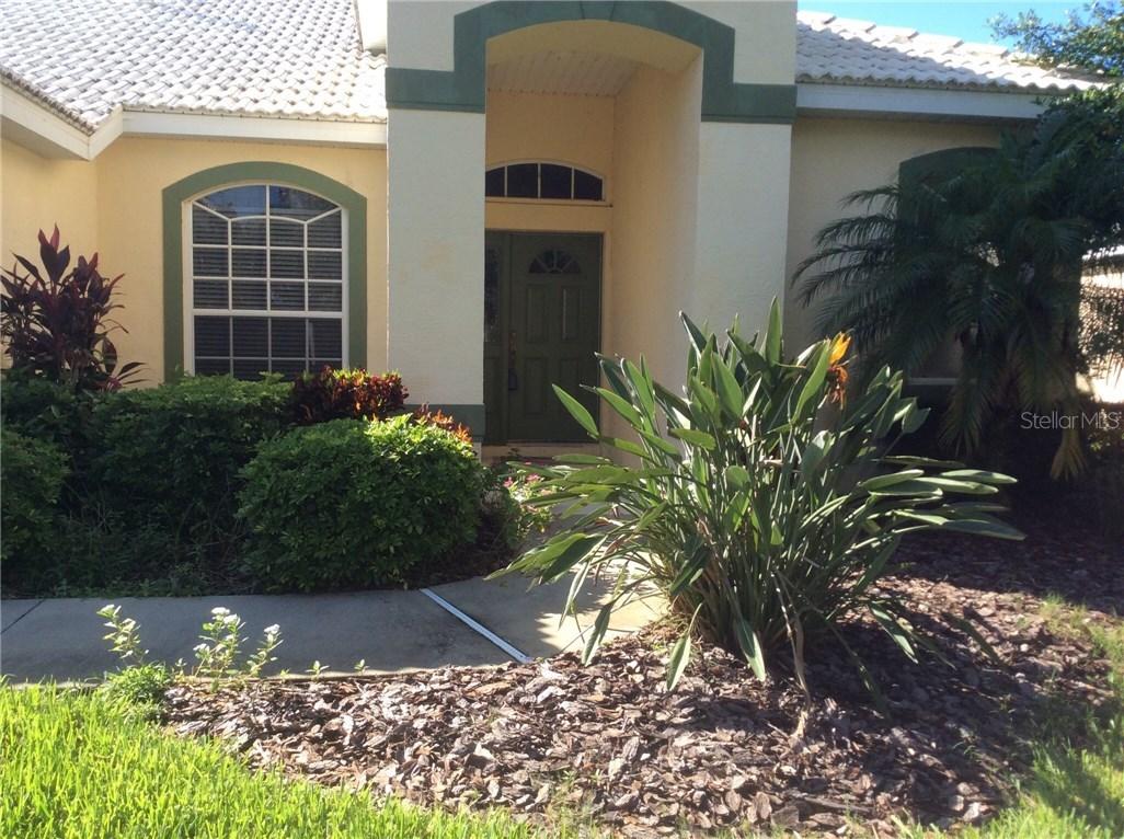 1926 Coconut Palm Cir., North Port, FL 34288