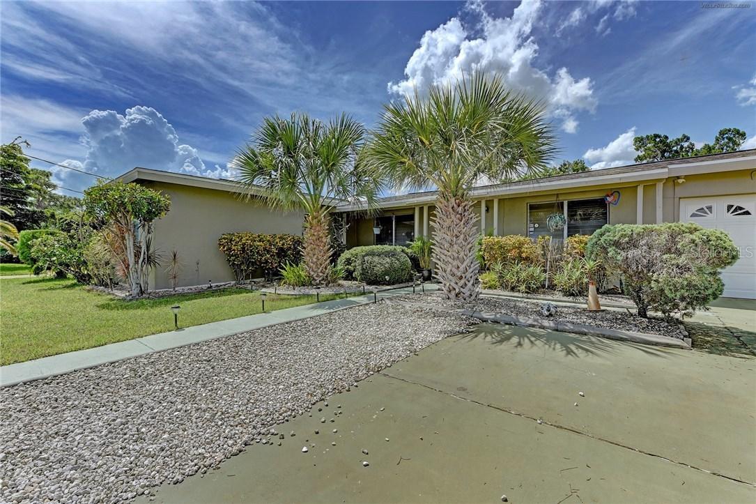 3927 Conway Blvd., Port Charlotte, FL 33952