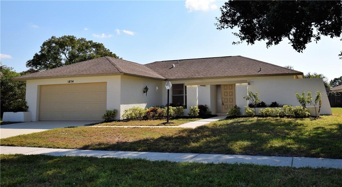 1854 Oak View Dr., Sarasota, FL 34232