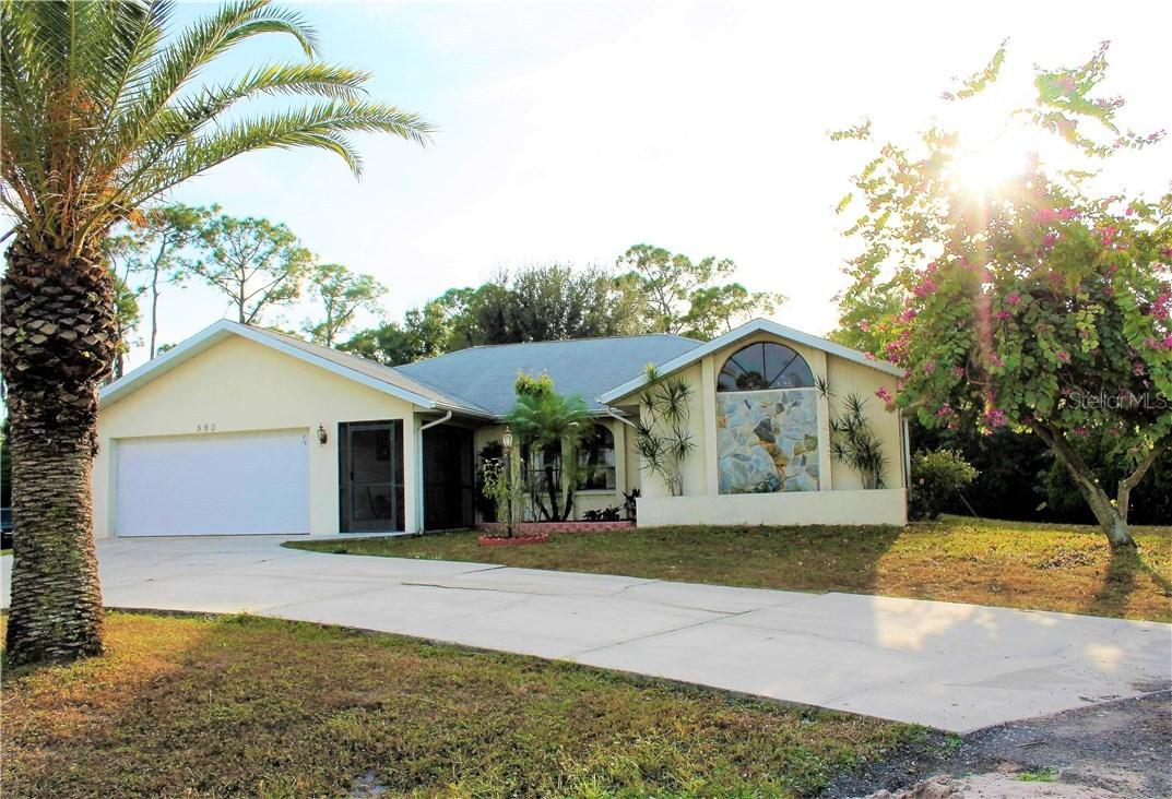 590 Spruce St., Port Charlotte, FL 33952