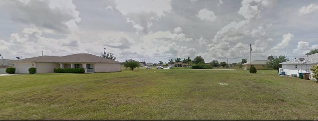 210 NW 4th Ter., Cape Coral, FL 33993