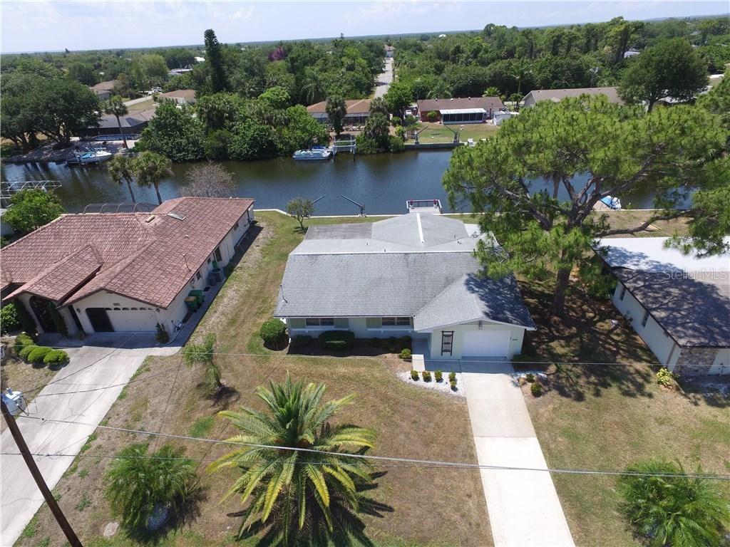 18401 Hottelet Cir., Port Charlotte, FL 33948