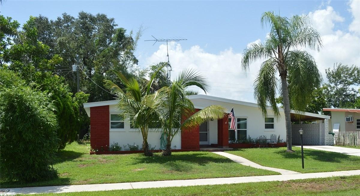 2159 Floyd Ct., Port Charlotte, FL 33952