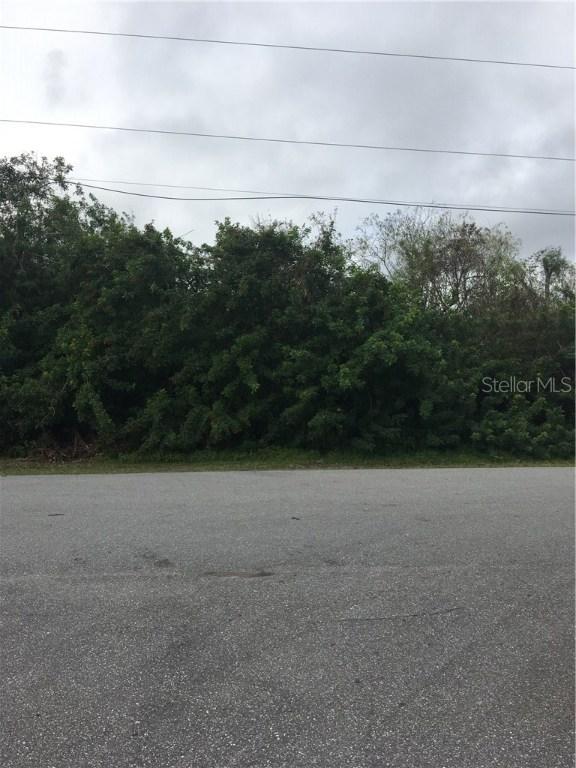 49 Robina St., Port Charlotte, FL 33954