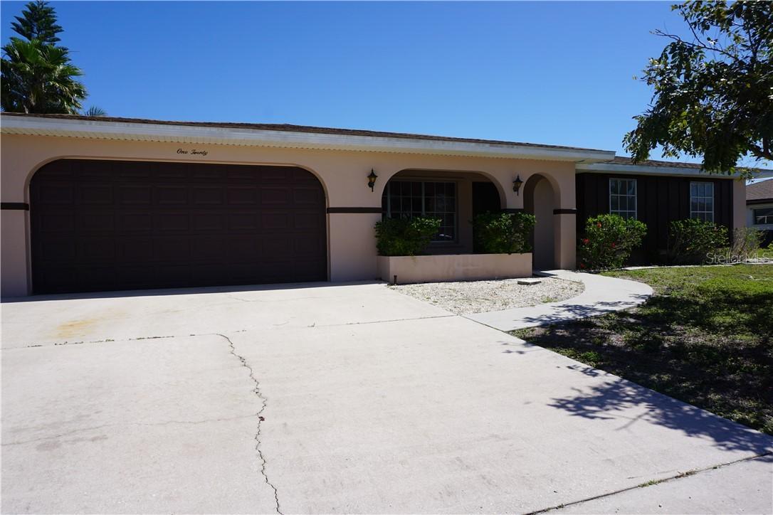 120 Colonial St., Port Charlotte, FL 33952