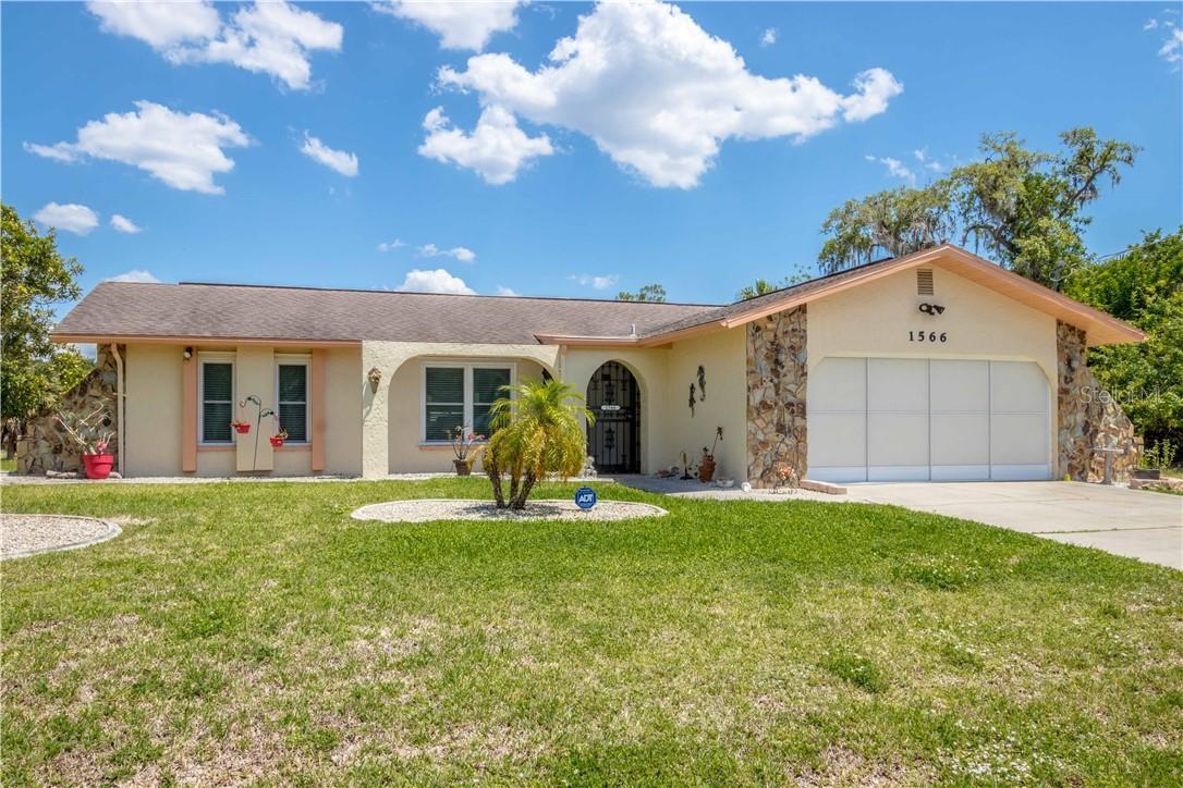 1566 Forand Cir, Port Charlotte, FL 33952