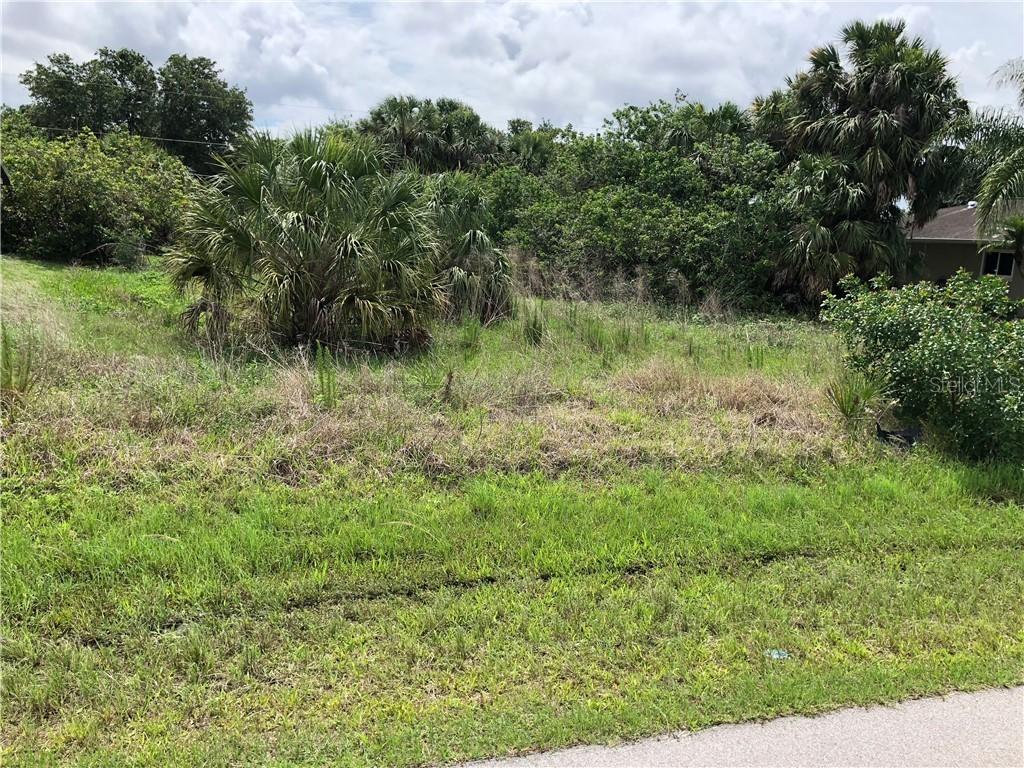 1042 Bounds St St., Port Charlotte, FL 33952