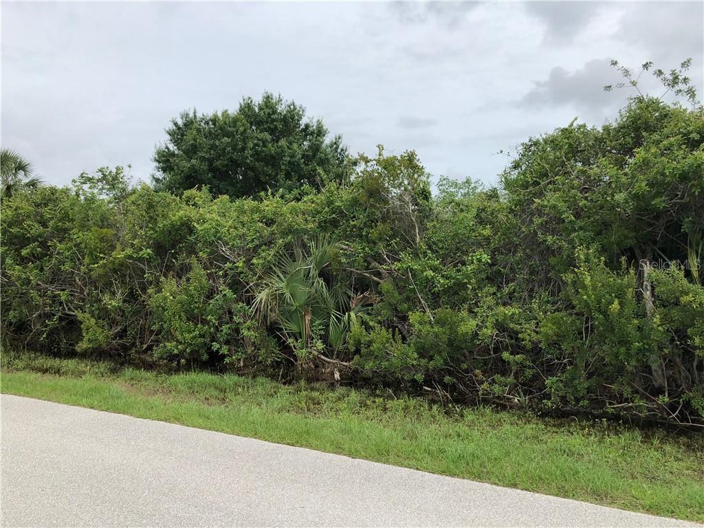 10427 Pendleton Ave., Englewood, FL 34224