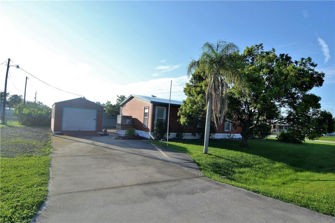 225 Via De Luna, Englewood, FL 34224