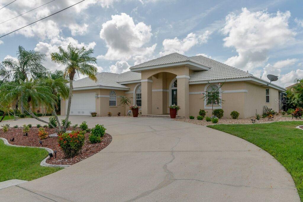 719 W Henry St, Punta Gorda, FL 33950