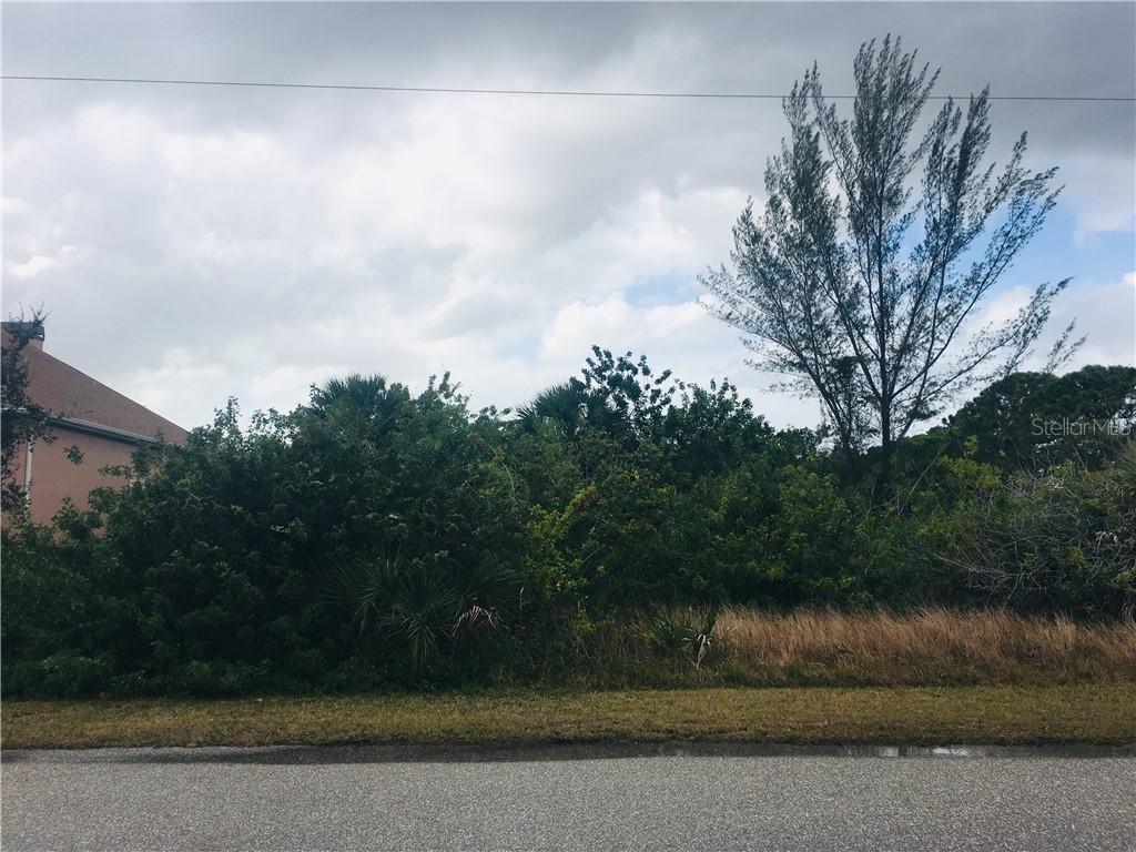 10365 Atenia St., Port Charlotte, FL 33981