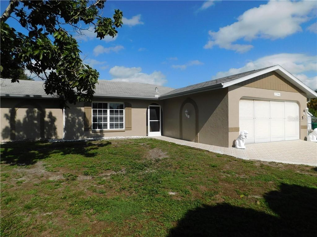 22396 Hallstead Ave., Port Charlotte, FL 33952