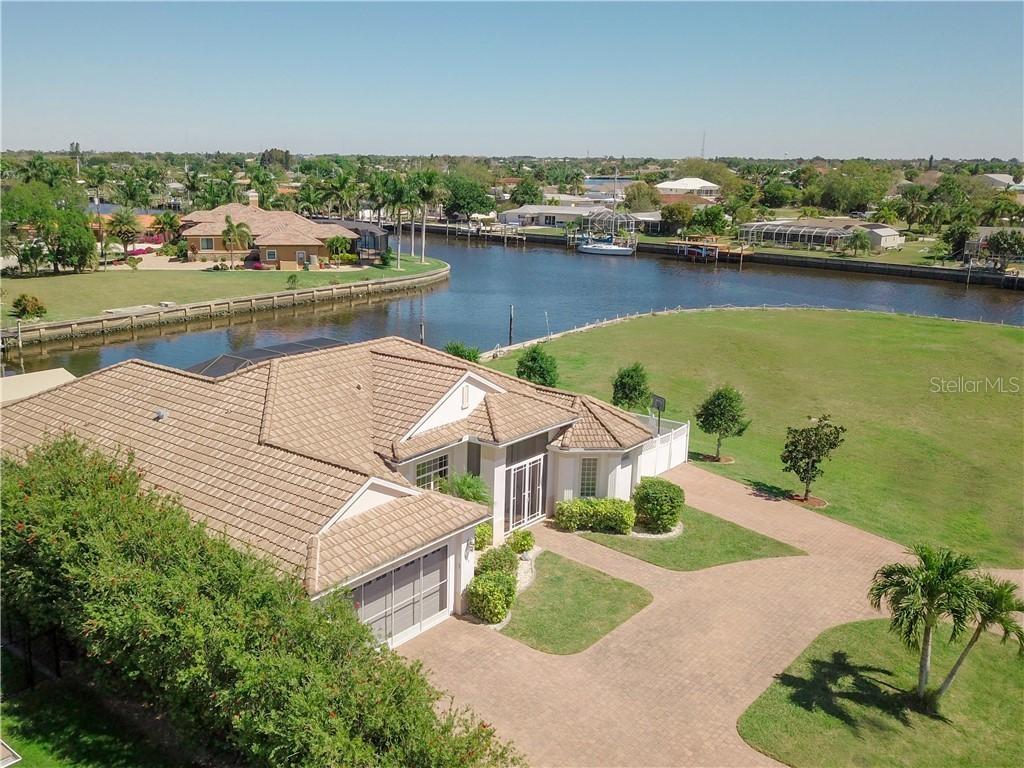 138 Colonial St., Port Charlotte, FL 33952
