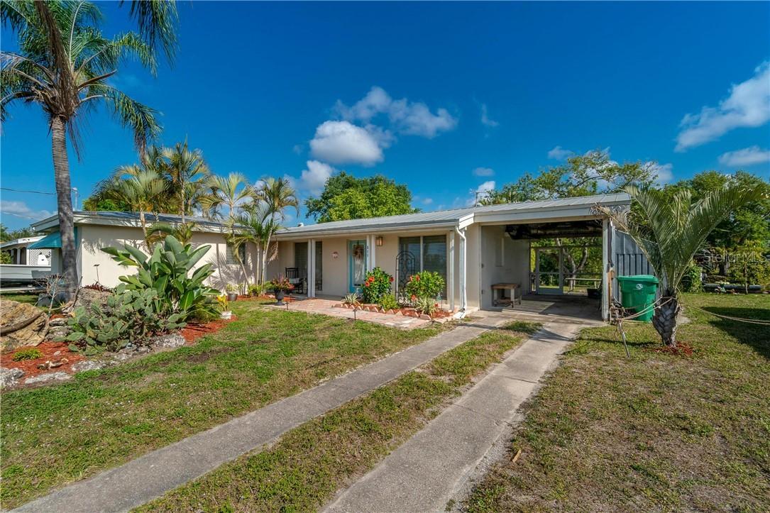 511 Sharon Cir., Port Charlotte, FL 33952
