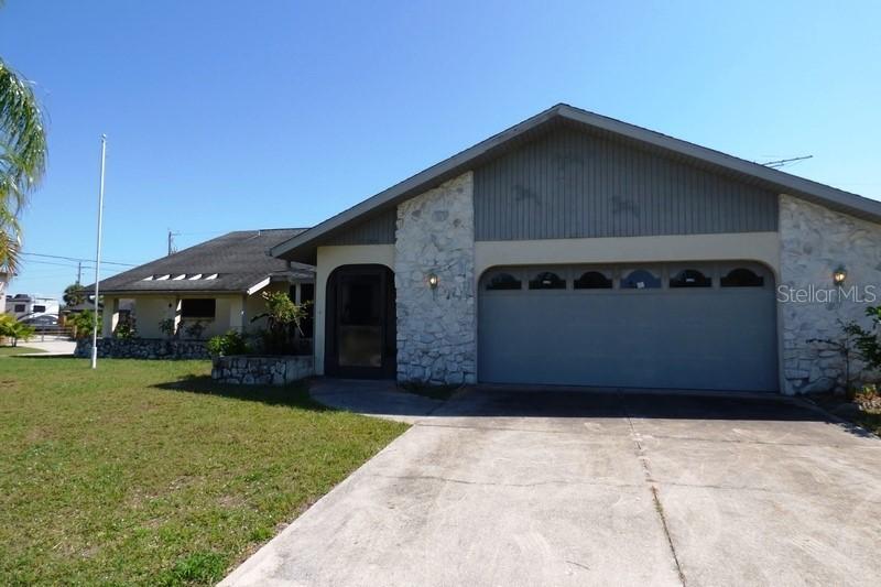 10155 Edmonton Ave., Englewood, FL 34224