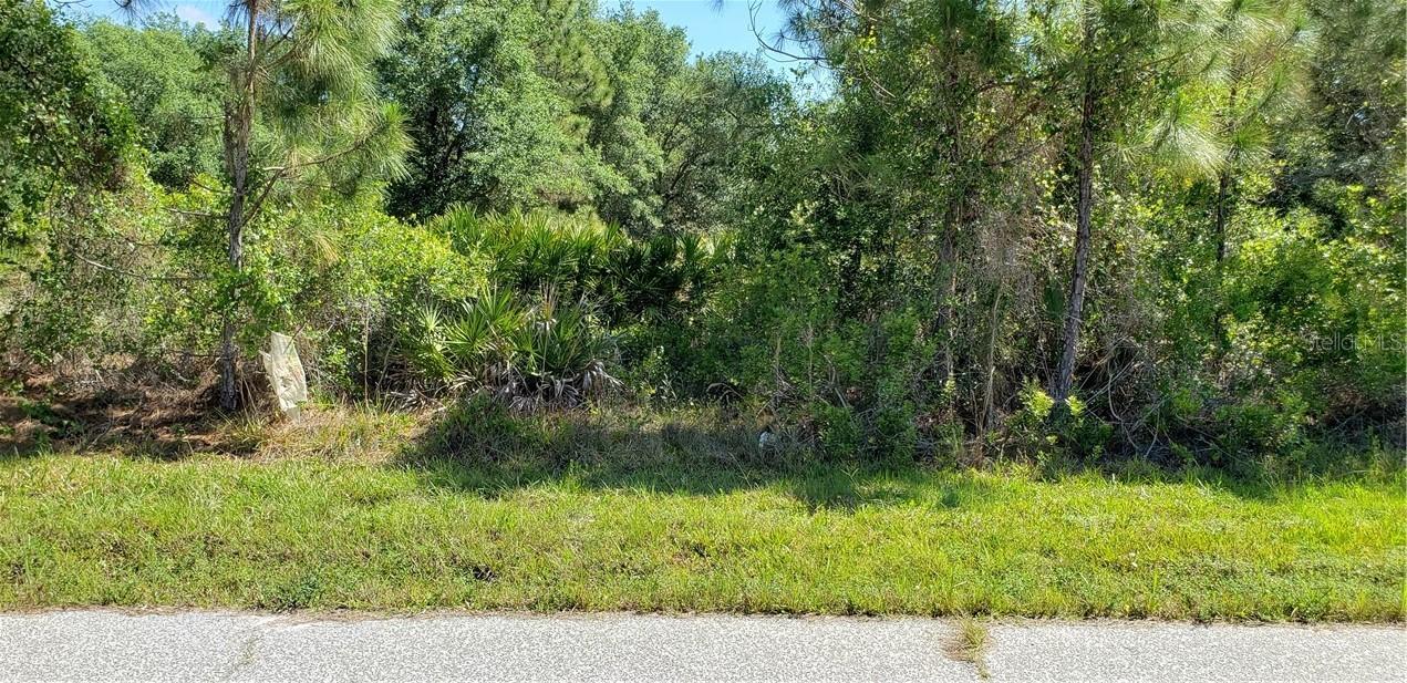 Lenape Ln., North Port, FL 34291