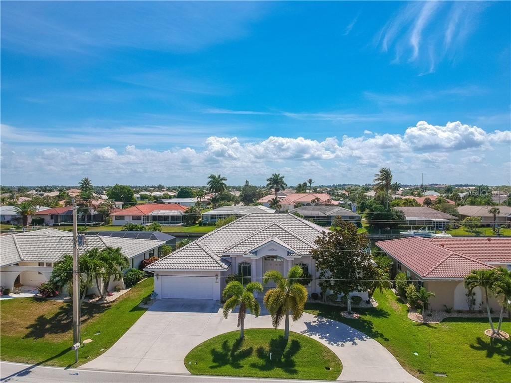 860 Coronado Dr., Punta Gorda, FL 33950