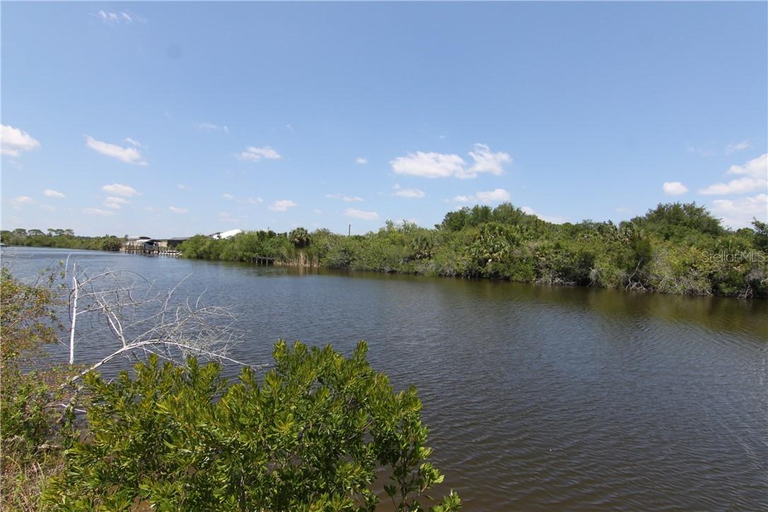 8130 Santa Cruz Dr., Port Charlotte, FL 33981