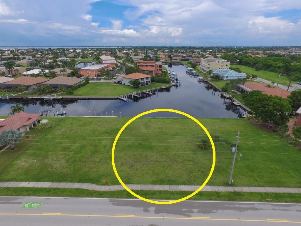 2714 Magdalina Dr., Punta Gorda, FL 33950