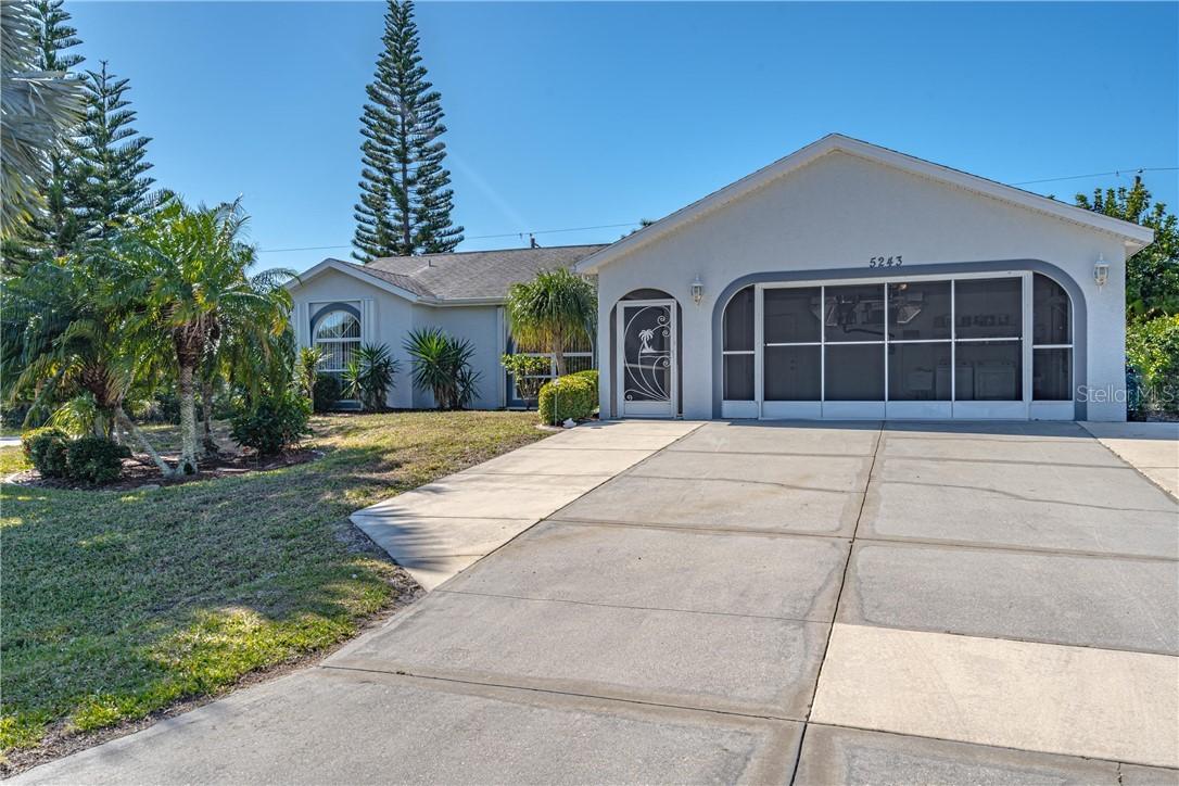 5243 Dayton Ln., Port Charlotte, FL 33981