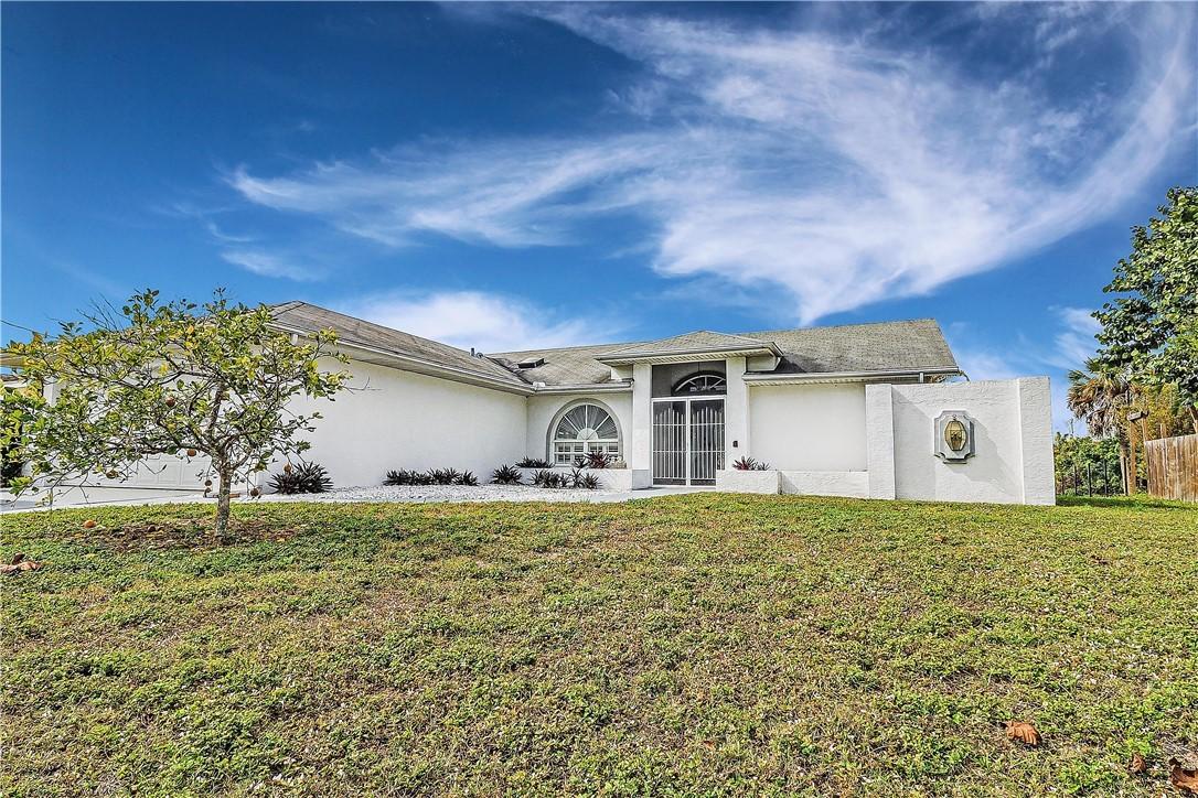 2095 Ellery St., Port Charlotte, FL 33952