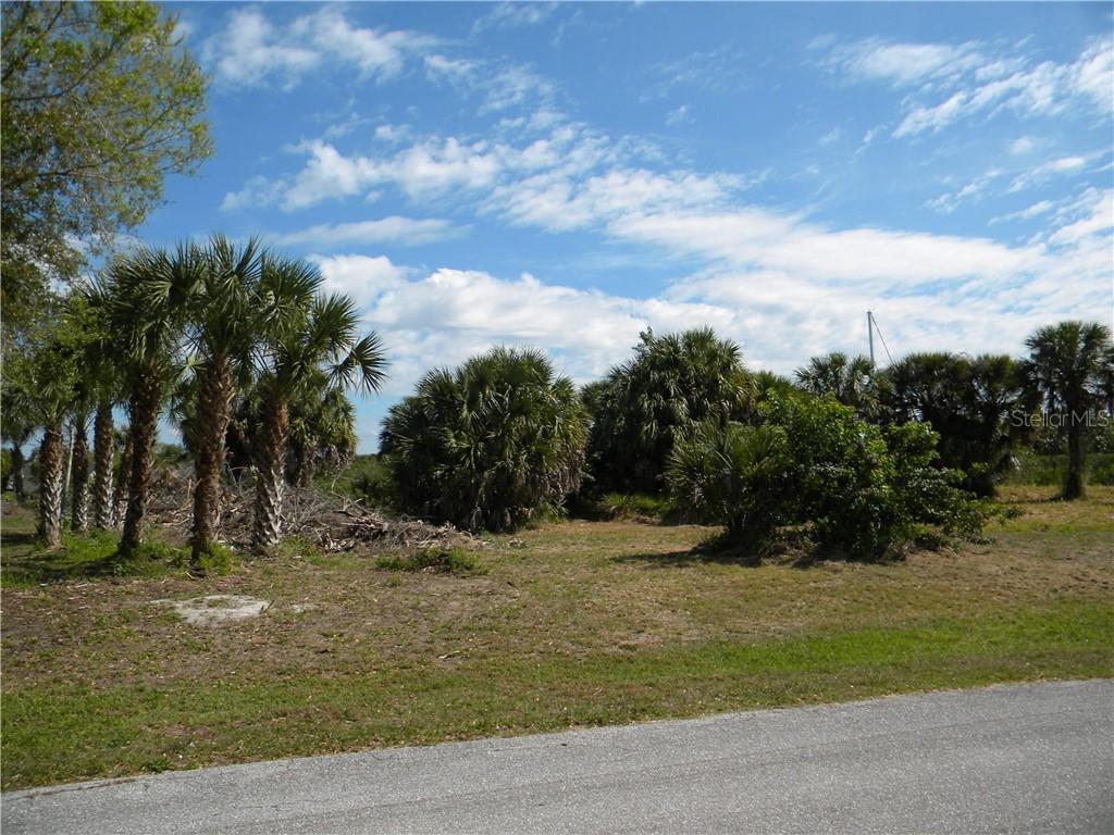 18590 Kerrville Circle, Port Charlotte, FL 33948