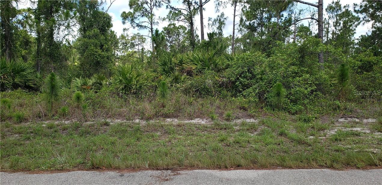 634 Flamingo Ave., Lehigh Acres, FL 33974