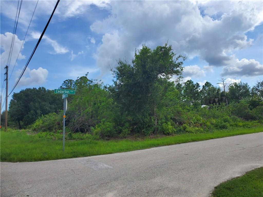 23387 Cedarton Ave., Port Charlotte, FL 33980