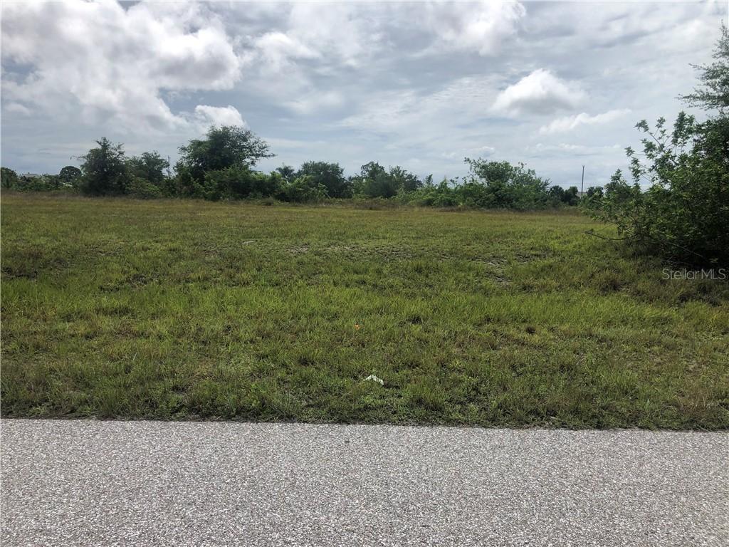 2925 NW 5th Pl., Cape Coral, FL 33993