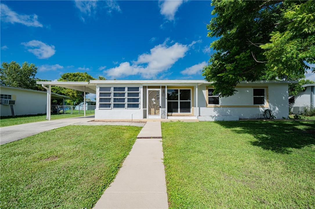 2207 Bragg Ct., Port Charlotte, FL 33952