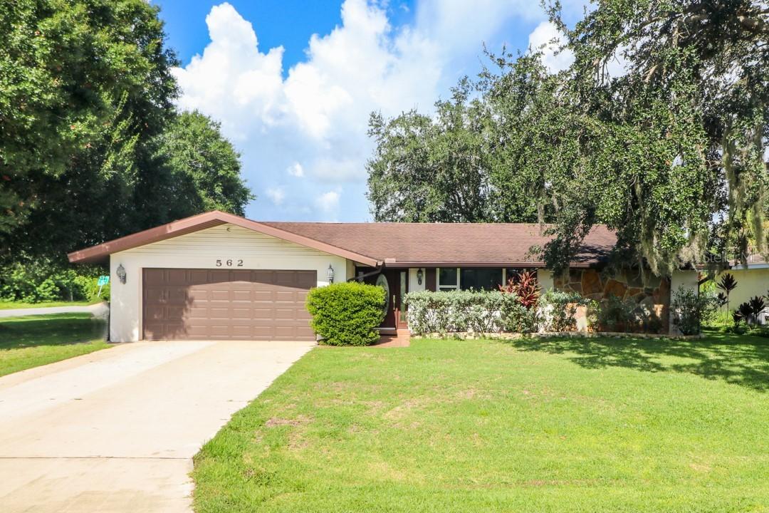 562 Skylark Ln., Port Charlotte, FL 33952