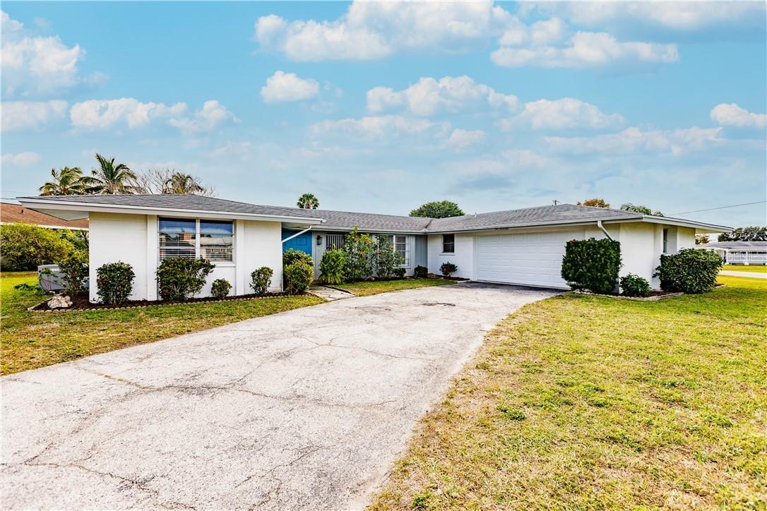 117 Easton Dr., Port Charlotte, FL 33952