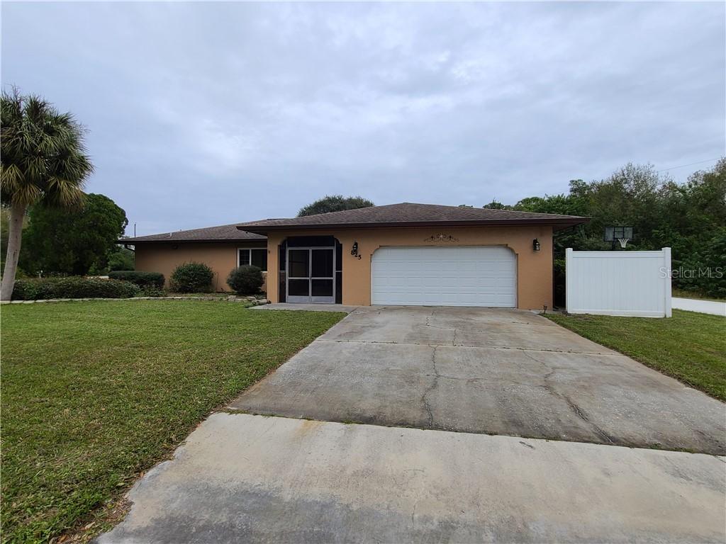 825 Chevy Chase St., Port Charlotte, FL 33948