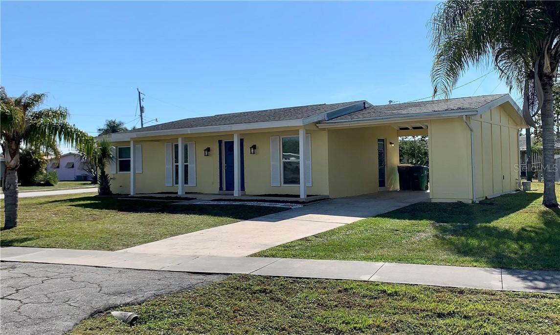 21733 Edgewater Dr., Port Charlotte, FL 33952