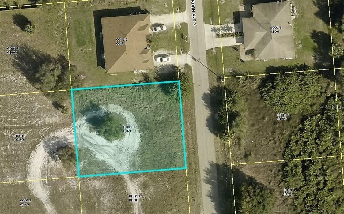 724 Gordon Ave., Lehigh Acres, FL 33973