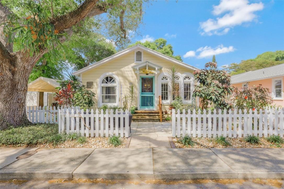 524 Columbia Ct., Sarasota, FL 34236