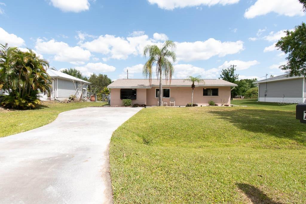 730 Riviera Dr., Punta Gorda, FL 33982