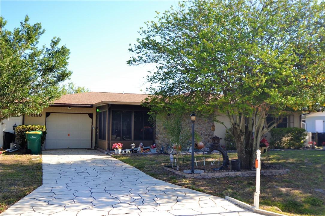 22128 Bronxville Ave., Port Charlotte, FL 33952