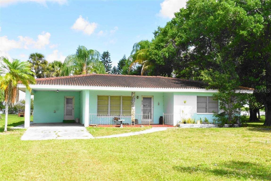 5016 Riverside Dr., Punta Gorda, FL 33982