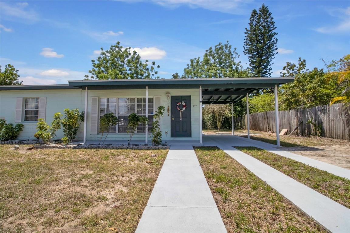 120 Poinsettia Cir., Port Charlotte, FL 33952