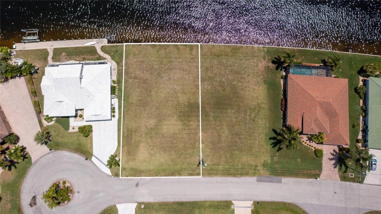 317 Santander Ct., Punta Gorda, FL 33950