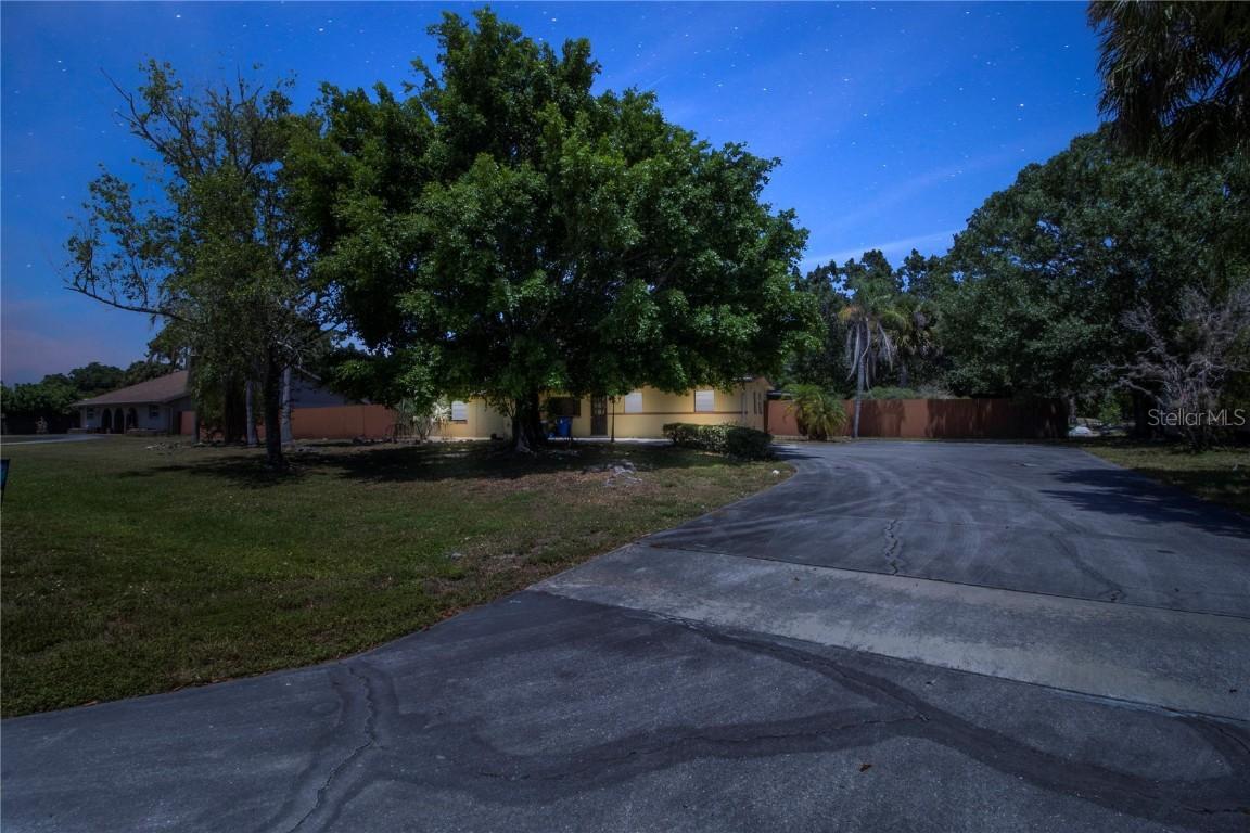 17180 E Lake Dr., North Fort Myers, FL 33917