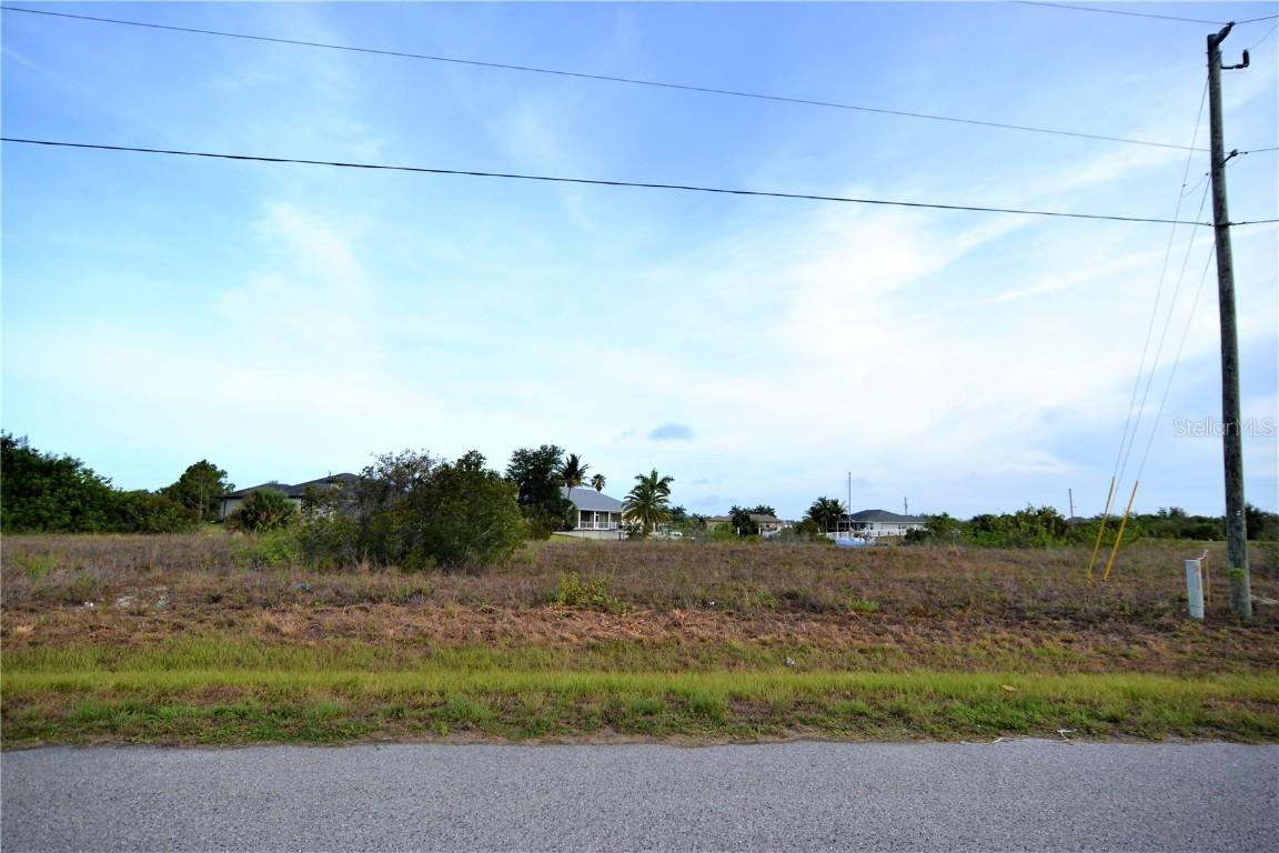 15530 Meacham Cir., Port Charlotte, FL 33981
